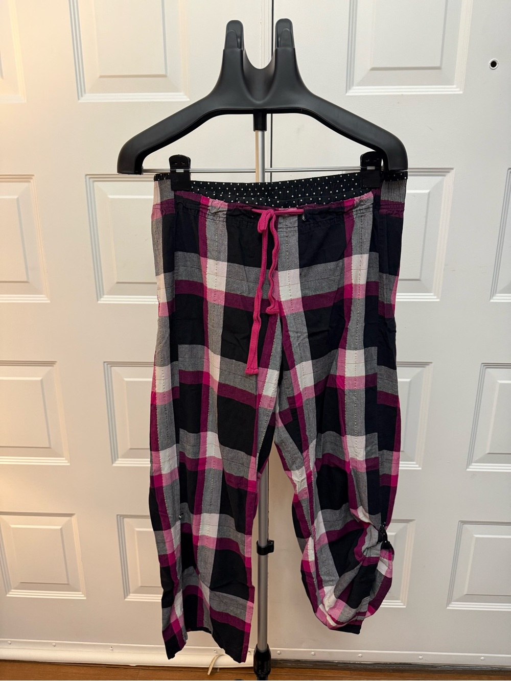 Old Navy Black, Pink & Gray Plaid Lounge Pajama Pants